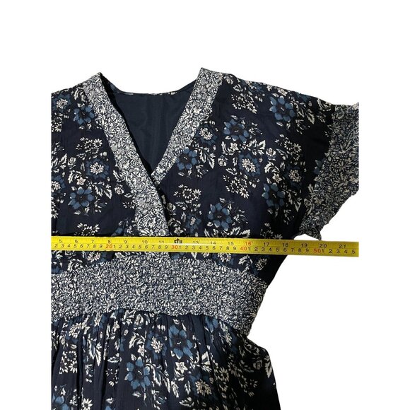Bohemian Floral Midi Dress With Smocked Waist & Ruffled Sleeves  Size Medium - Picture 14 of 15